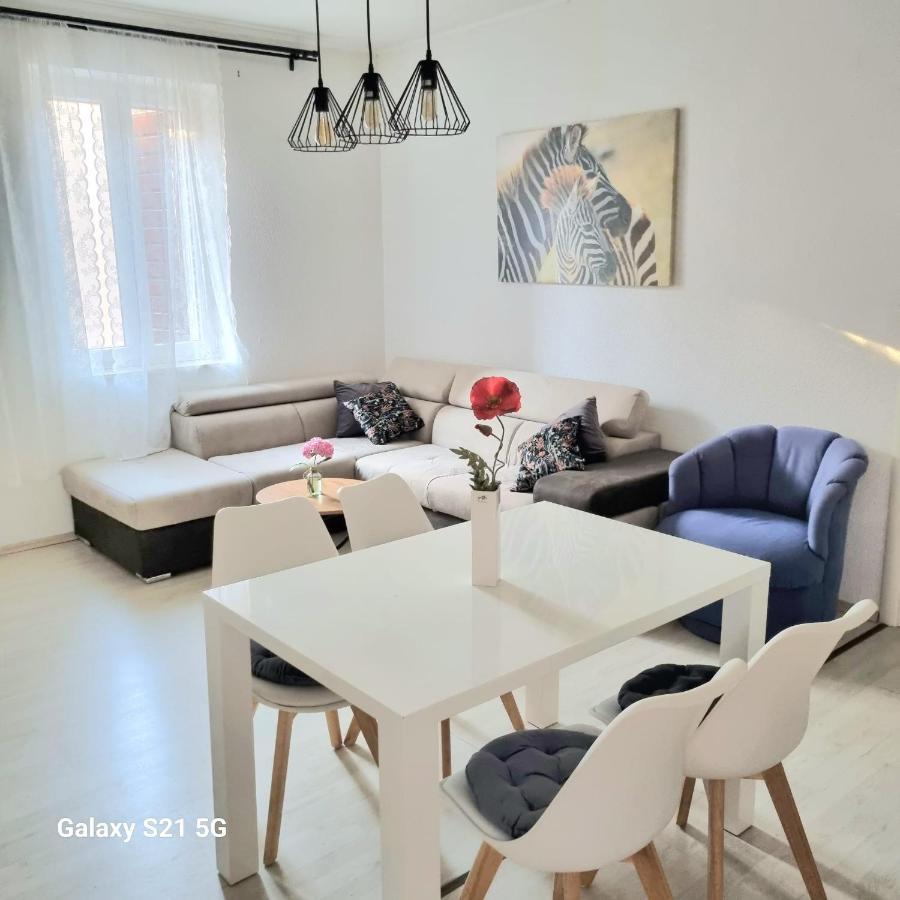 Sara Apartment Podstrana Bagian luar foto