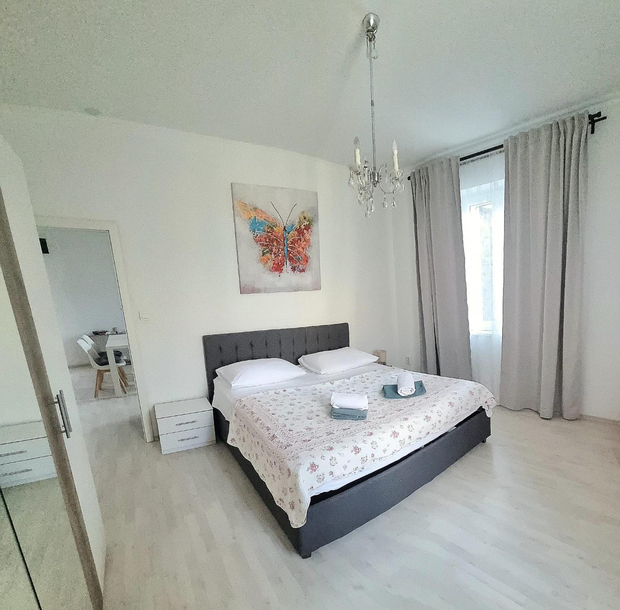 Sara Apartment Podstrana Bagian luar foto